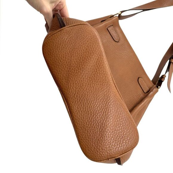 Vicenza Italian Grained Leather Shoulder bag in Camel brown - Picture 8 of 9